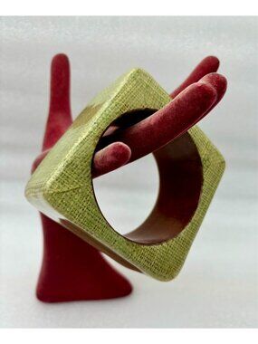 1980s Chunky Woven Straw Print Resin Bracelet